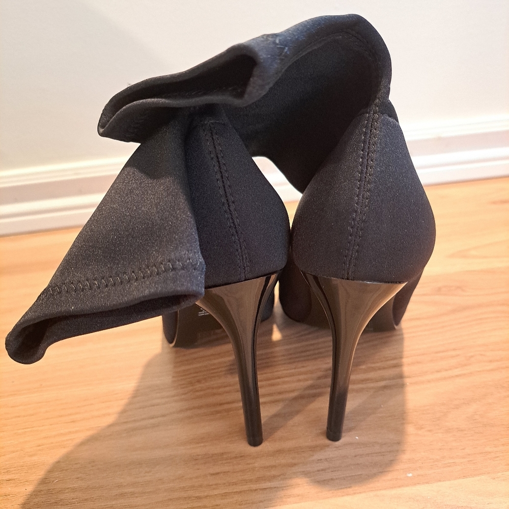High heels - Picture 2 of 3